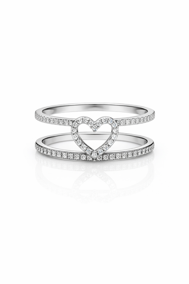 Anello a Cuore in Oro Bianco 18Kt – Elegante e Romantico