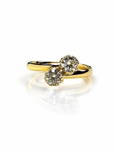Anello Bilogy in Oro Giallo 18Kt – Design Elegante e Simbolico