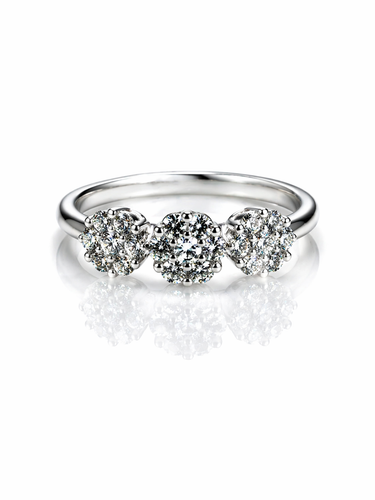 Anello Trilogy in Oro Bianco 18Kt – Elegante e Luminoso